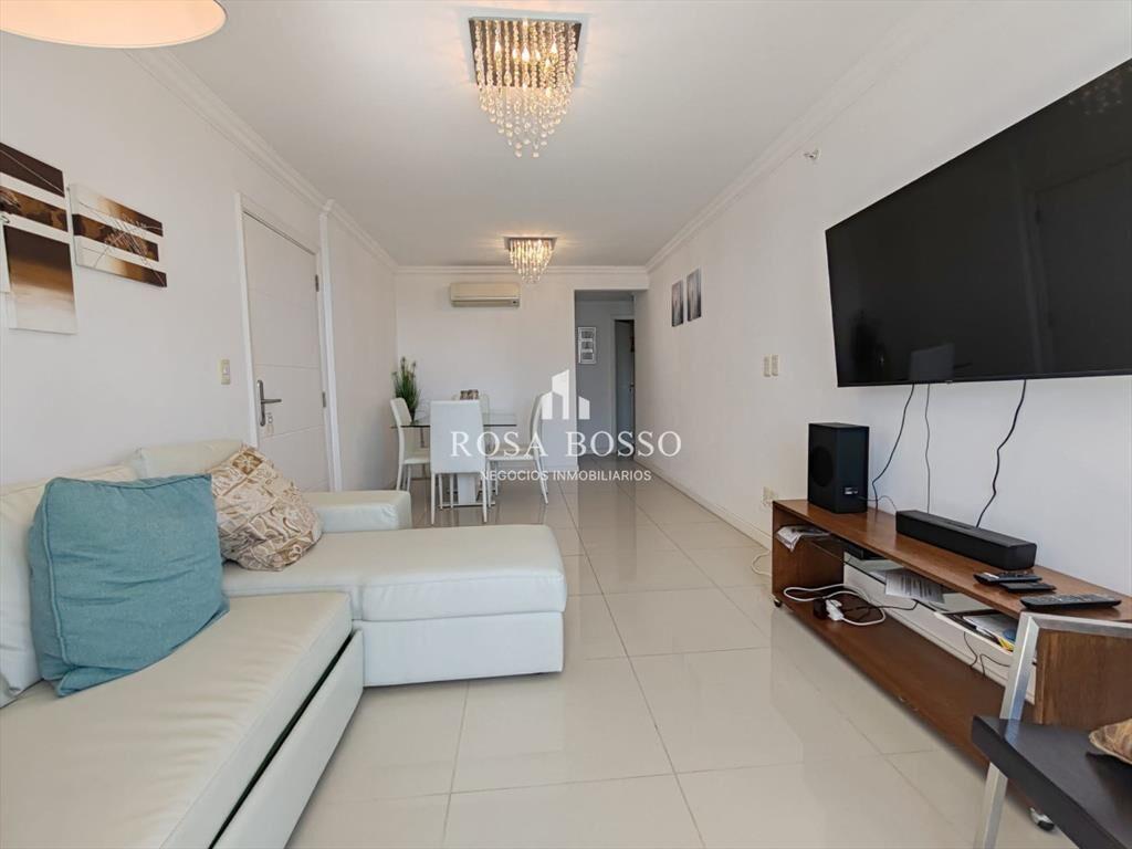 En venta apartamento 2 dormitorios en Playa Mansa