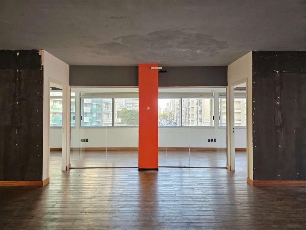 ALQUILER - OFICINA CENTRO - EDIFICIO CORPORATIVO PRIMER NIV