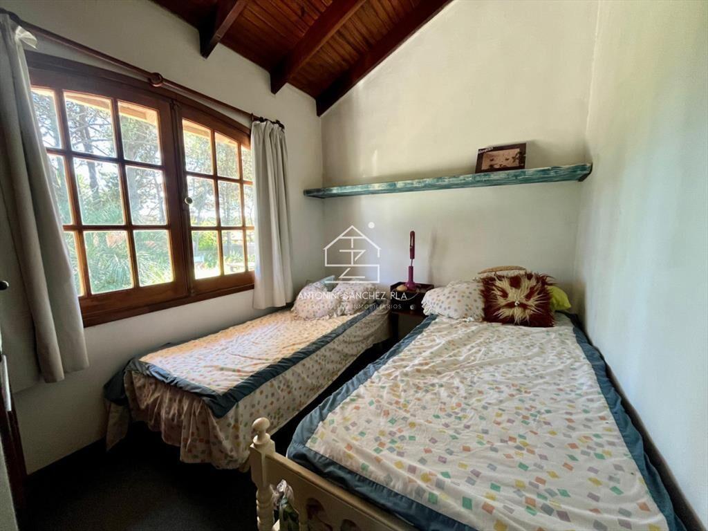 VENTA CASA 3 DORMITORIOS TIO TOM