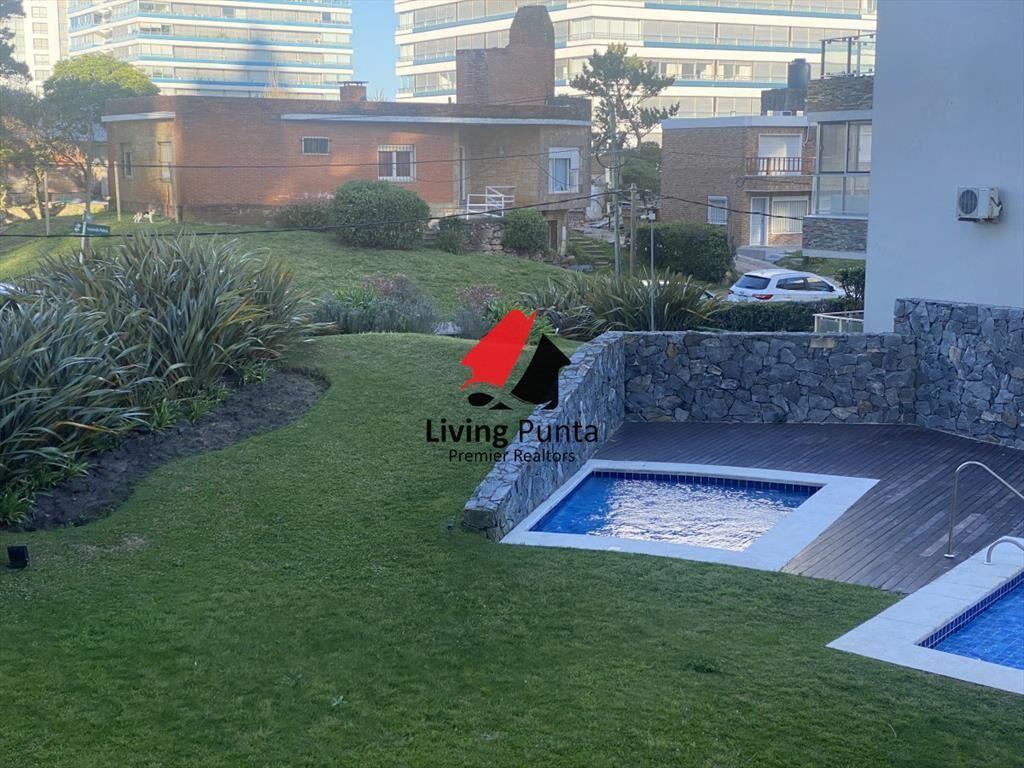 GRAN PLANTA EN  EDIFICIO CON SERVICIOS - 100 MTS.