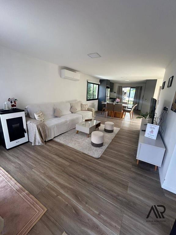 Casa 3 dormitorios con piscina en alquiler temporario