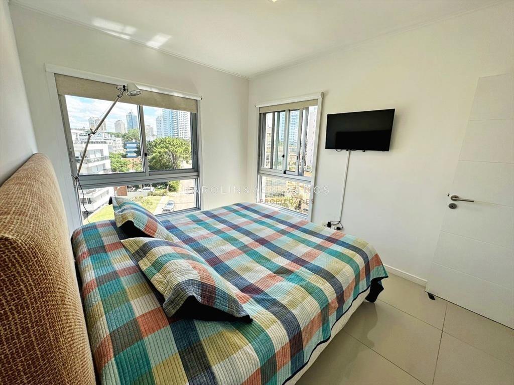 Apartamento en venta de 2 dormitorios en Wind Tower, Punta