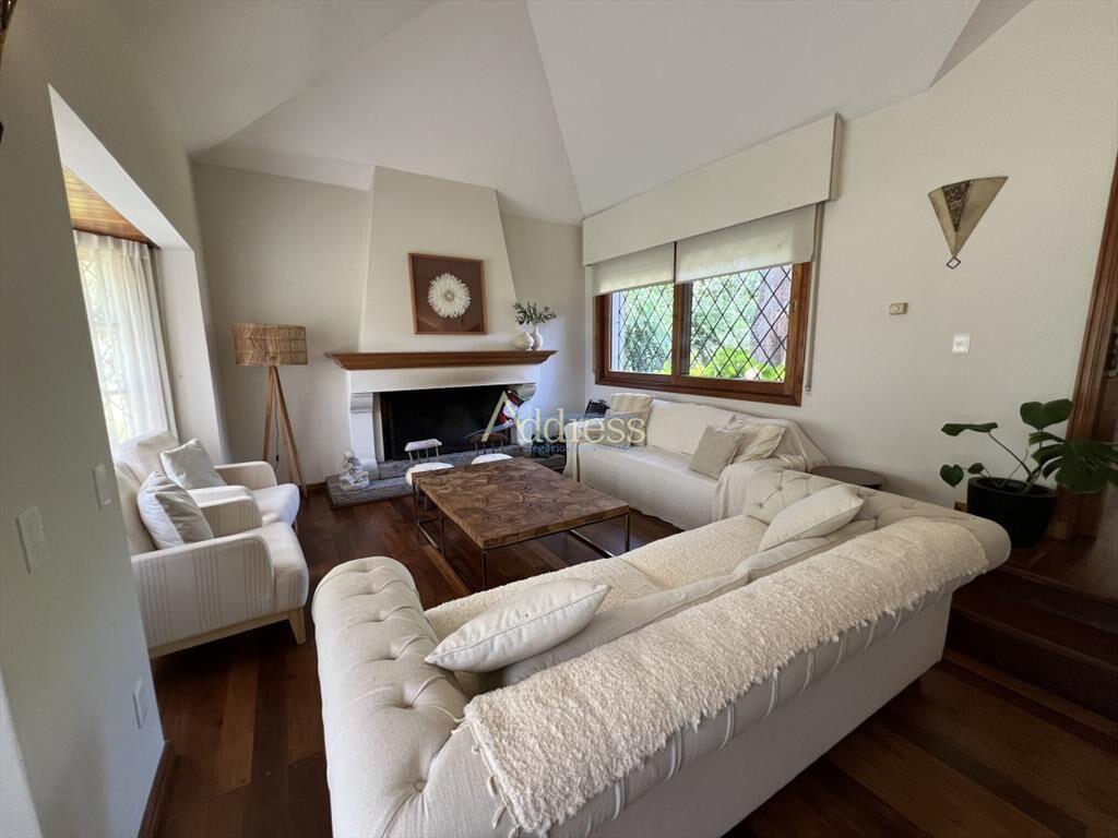 Casa en lugano, 5 dormitorios 4 baÃ±os y de
