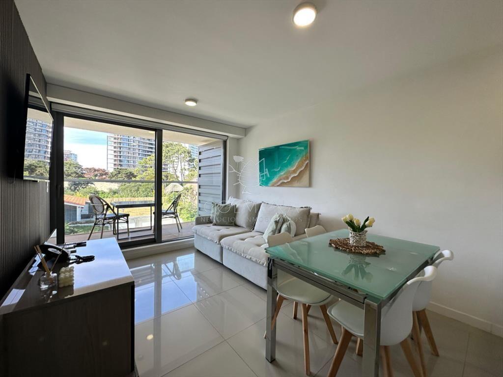 Vende apartamento de 1 dormitorio y medio en Peninsula, Pun