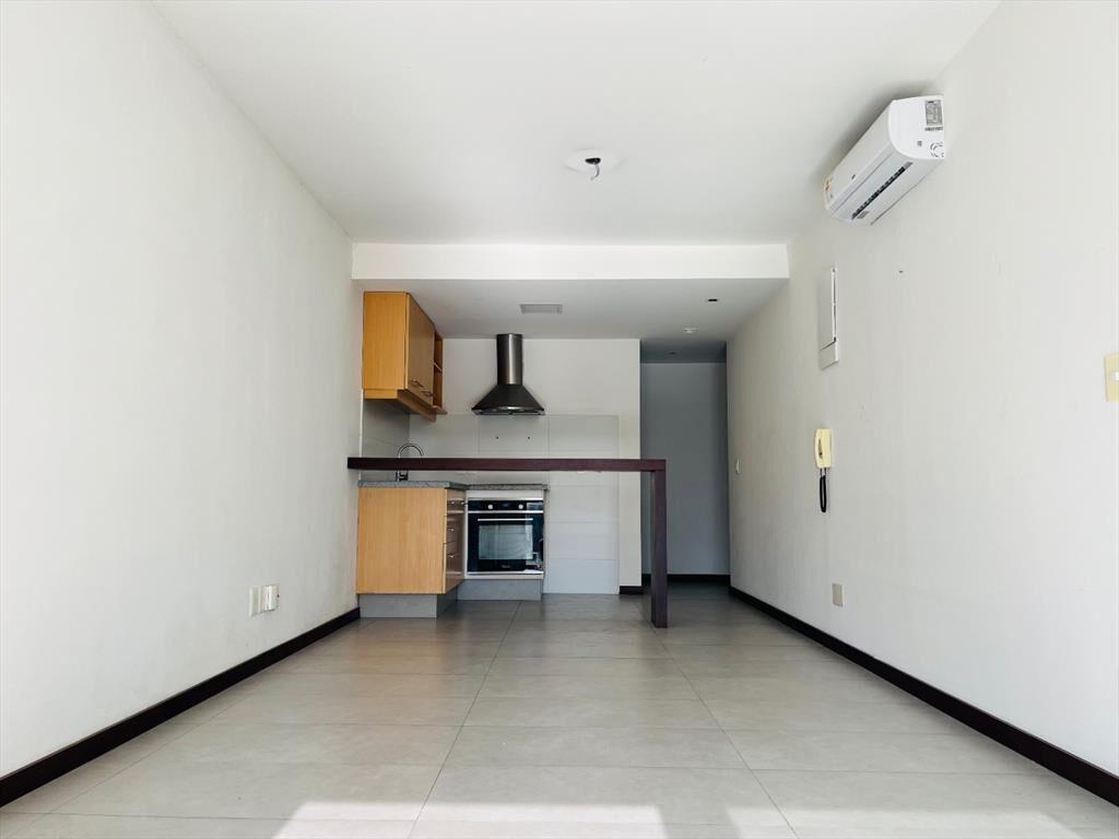 Apartamento en Alquiler en Puerto Buceo Monoambiente Sem...