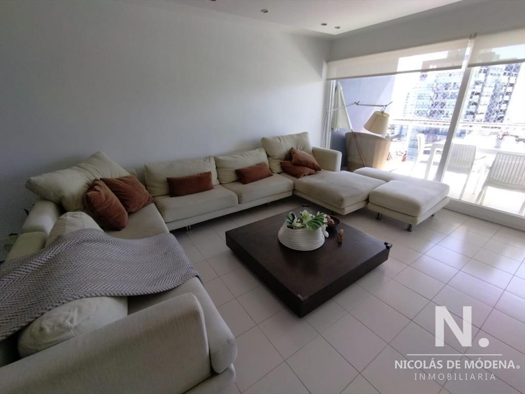 Vende Apartamento de 3 Dormitorios en Brava Punta del Este.