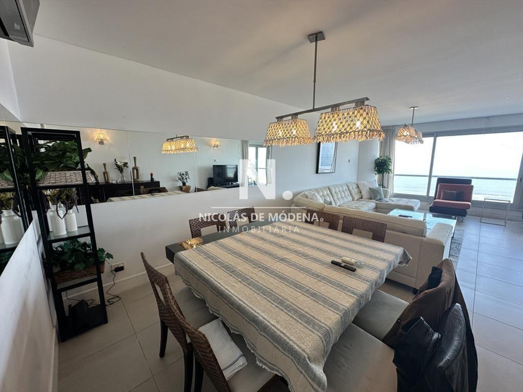 Vende apartamento de Le Parc en Punta del Este