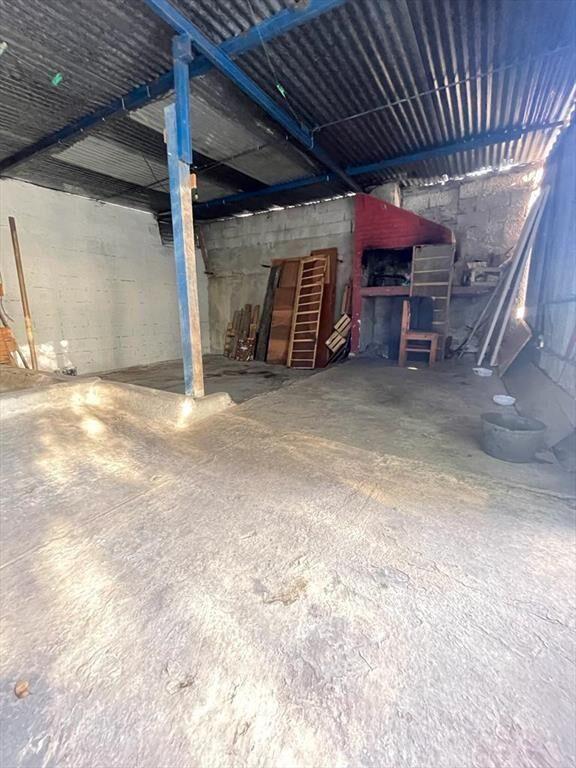 Apartamento , primer piso por escalera, 2 dormitorios y coc