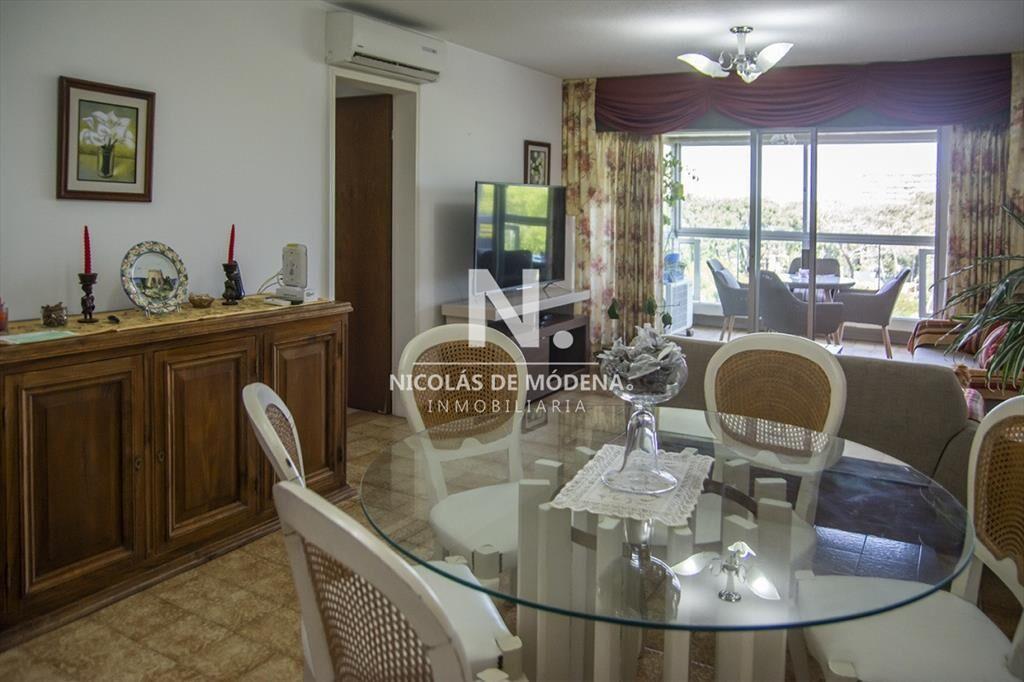 Se vende apto de 2 dormitorios en Roosevelt, del
