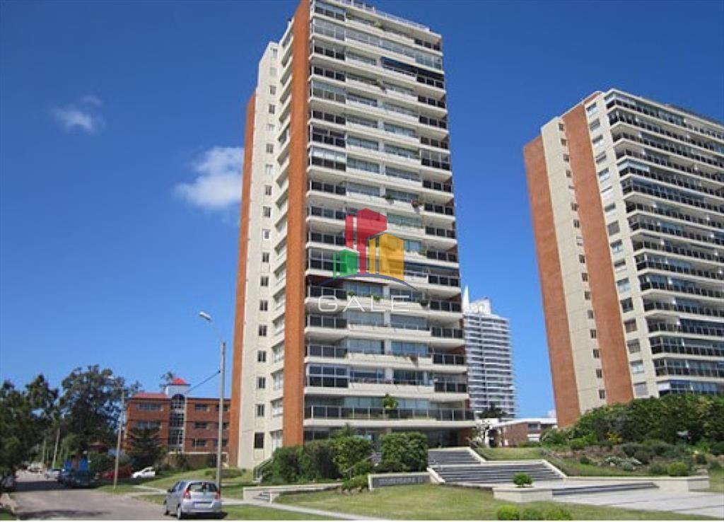 Departamento en venta, 3 dormitorios. Torre