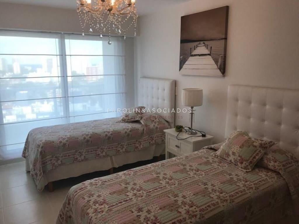 Apartamento en venta de 2 dormitorios en Season