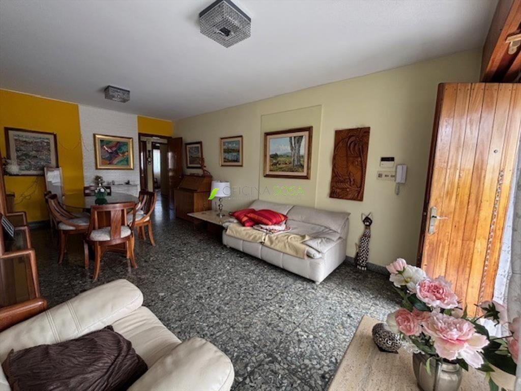 Oficina Sosa - Ramos esquina Perez Gomar casa amplia excele