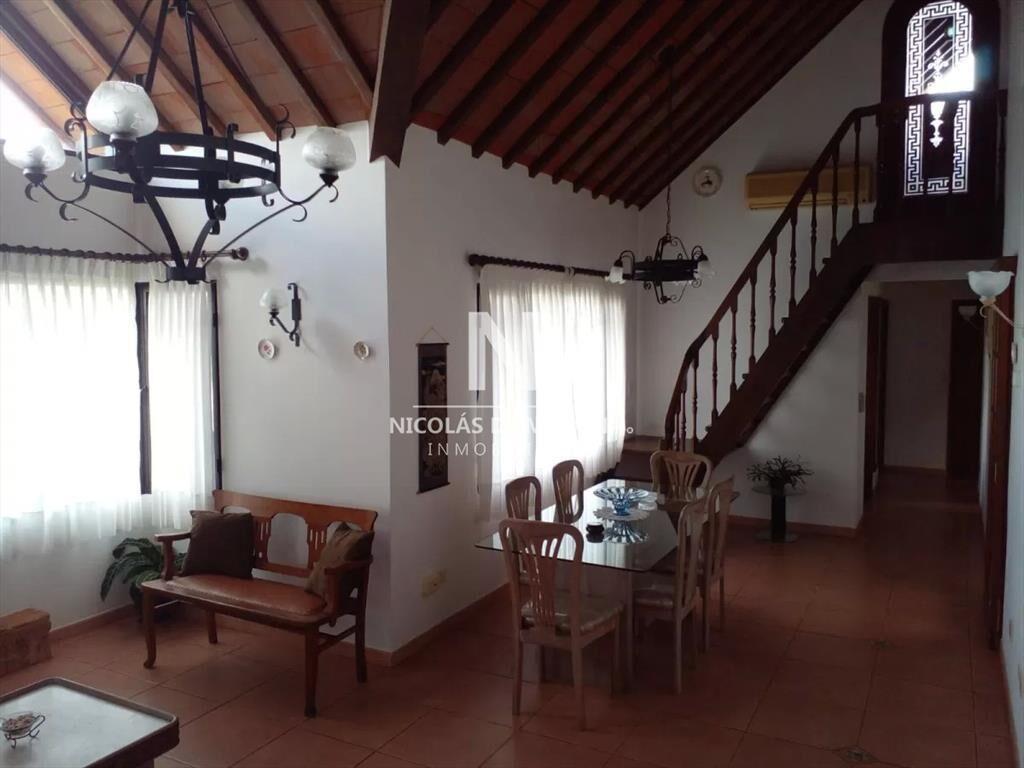 Impecable casa, comoda e iluminada con agradables