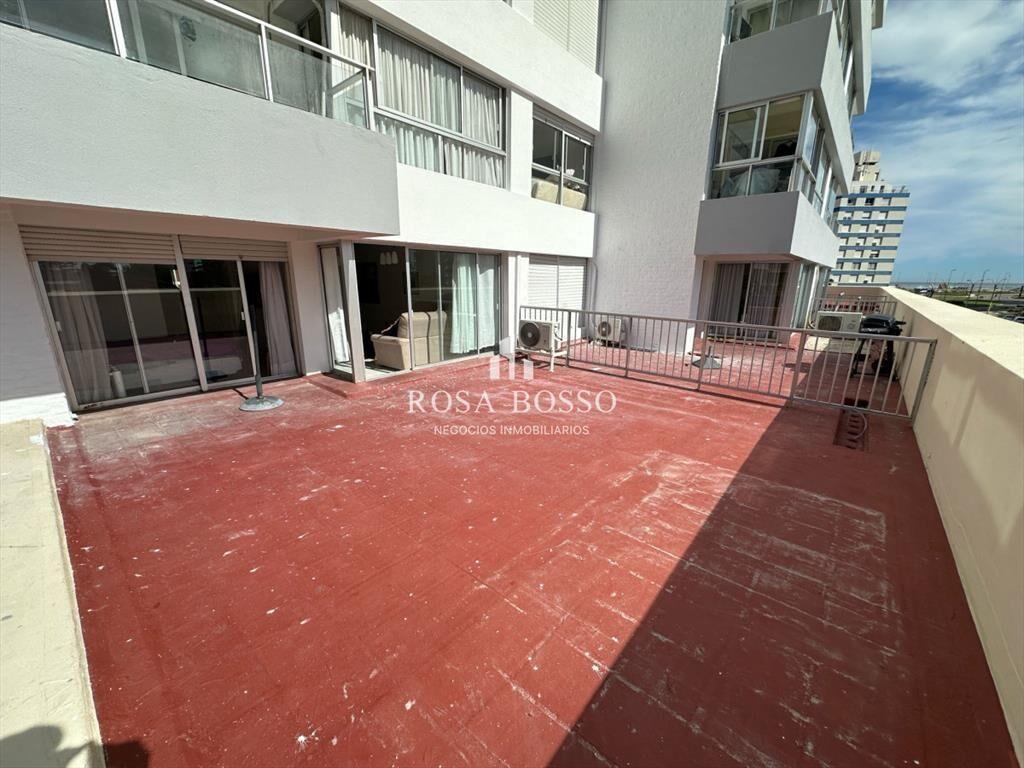 Apartamento en venta y alquiler de 3 dormitorios