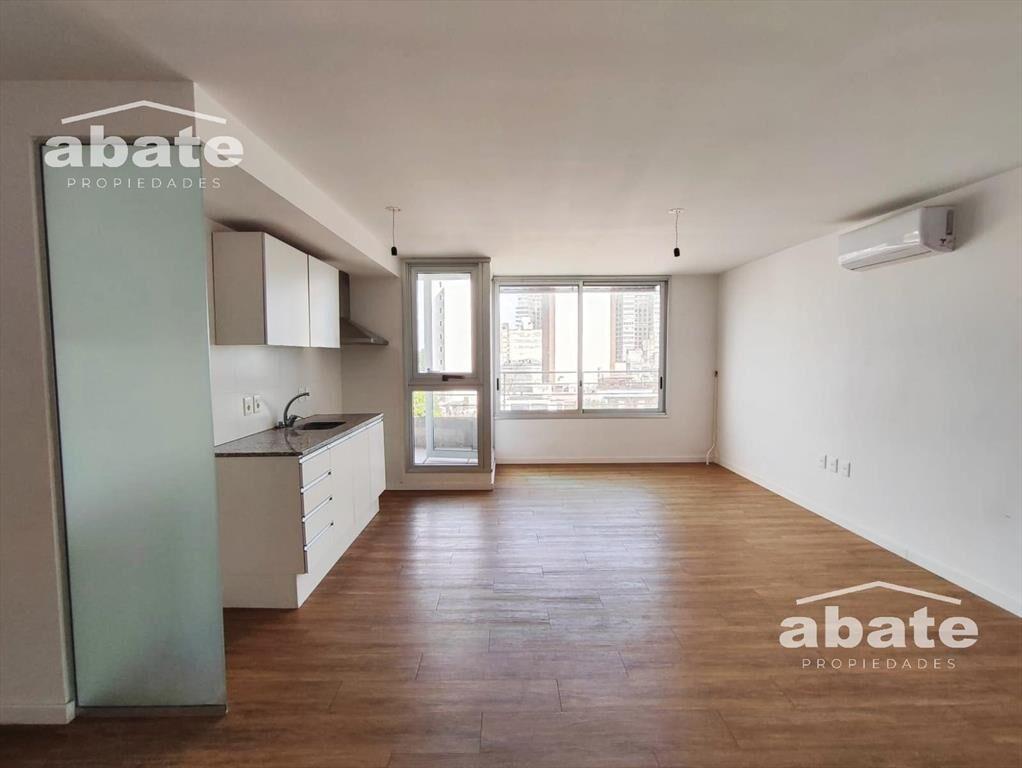 Venta Apartamento 3 dormitorios. Piso 5. Luminoso. Con rent