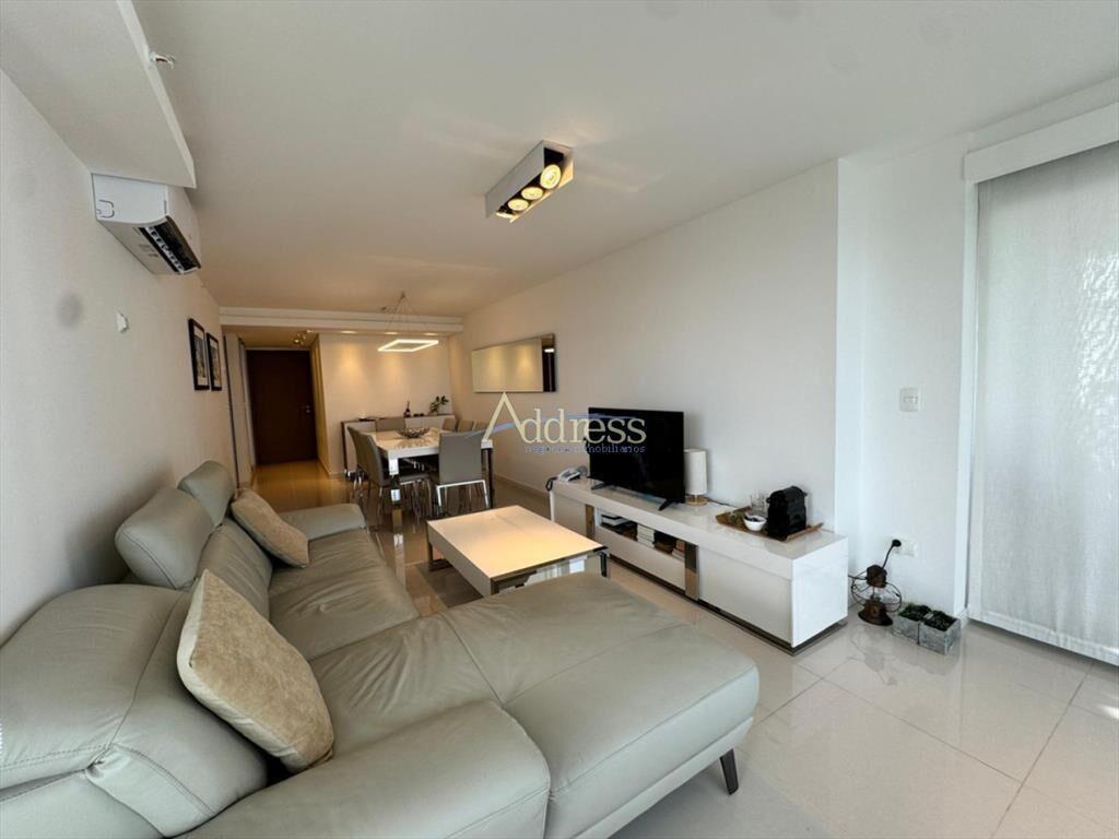 Apartamento en venta dos dormitorios mas con y