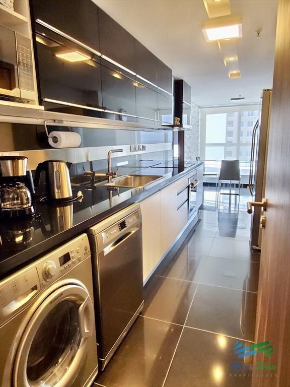 Venta apartamento de 3 dormitorios y servicio con