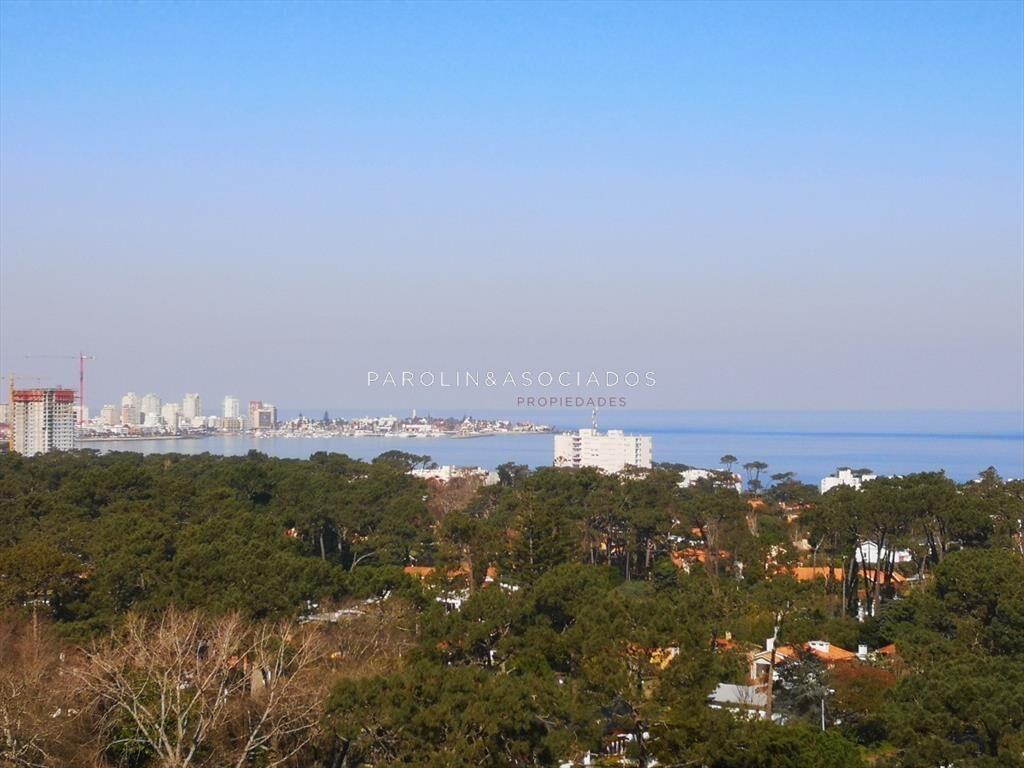 Apartamento en venta de 3 dormitorios en edificio Stradivar