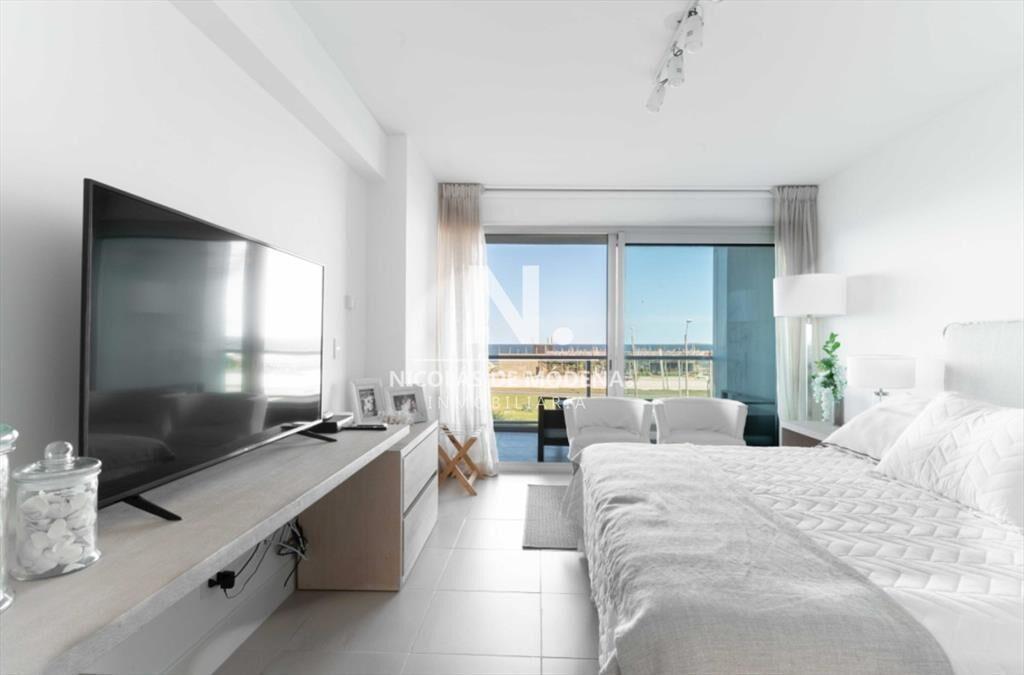 Departamento de 2 dormitorios + dep. en venta en