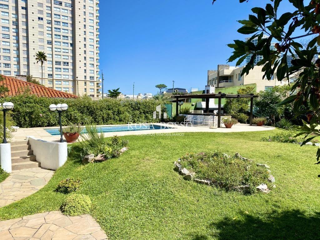 Casa en venta de 3 dormitorio,4 baÃ±os parque