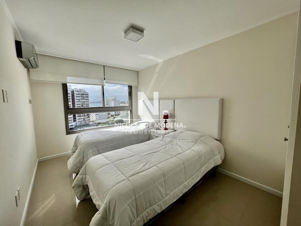 Apartamento en Imperiale III - Punta del Este - Tres Dormit