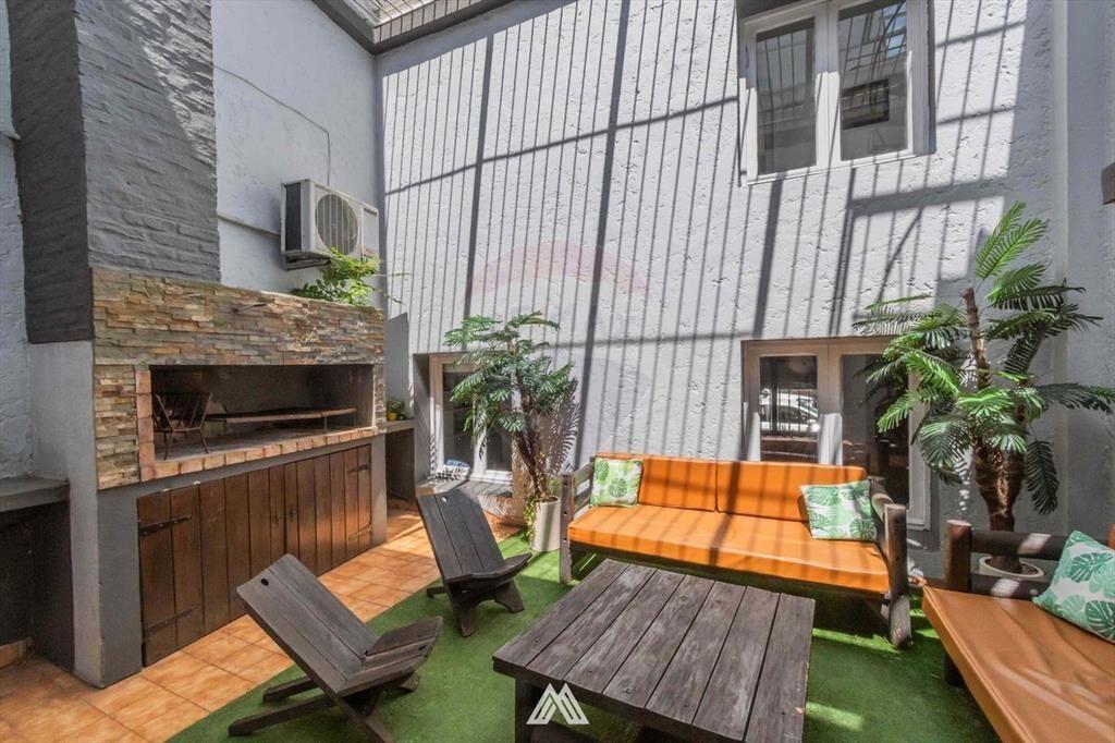 VENTA Casa POCITOS 5 dormitorios Garage Patio