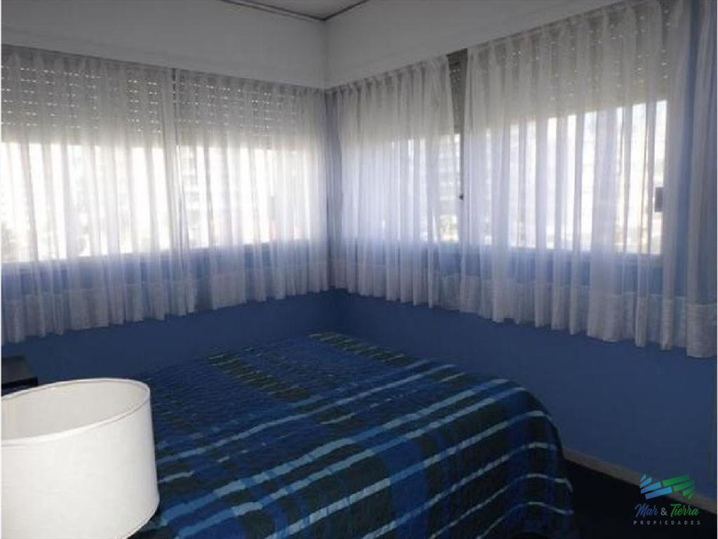 Apartamento en Brava, 2 dormitorios *