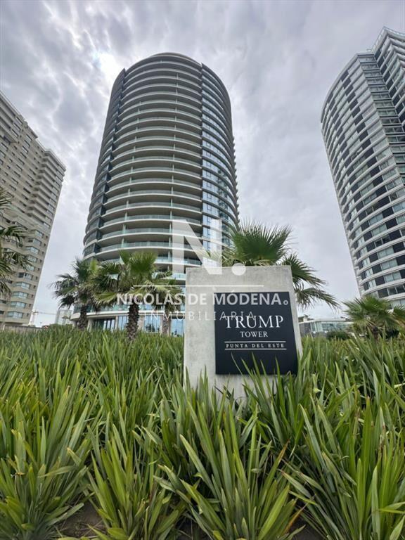 APARTAMENTO EN TORRE TRUMP DE 1 DORMITORIO Y 2