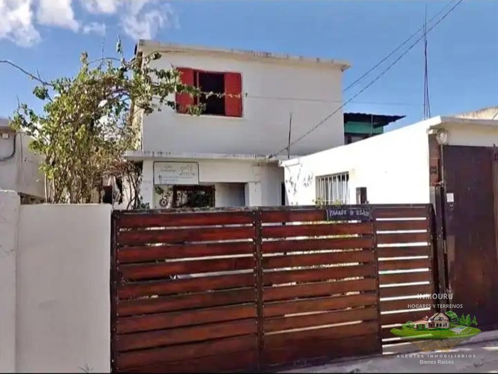 Venta de amplia casa en Paso Carrasco