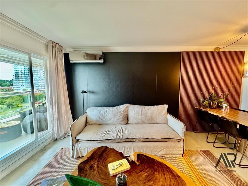Venta apartamento 3 dormitorios en Coral Tower  .