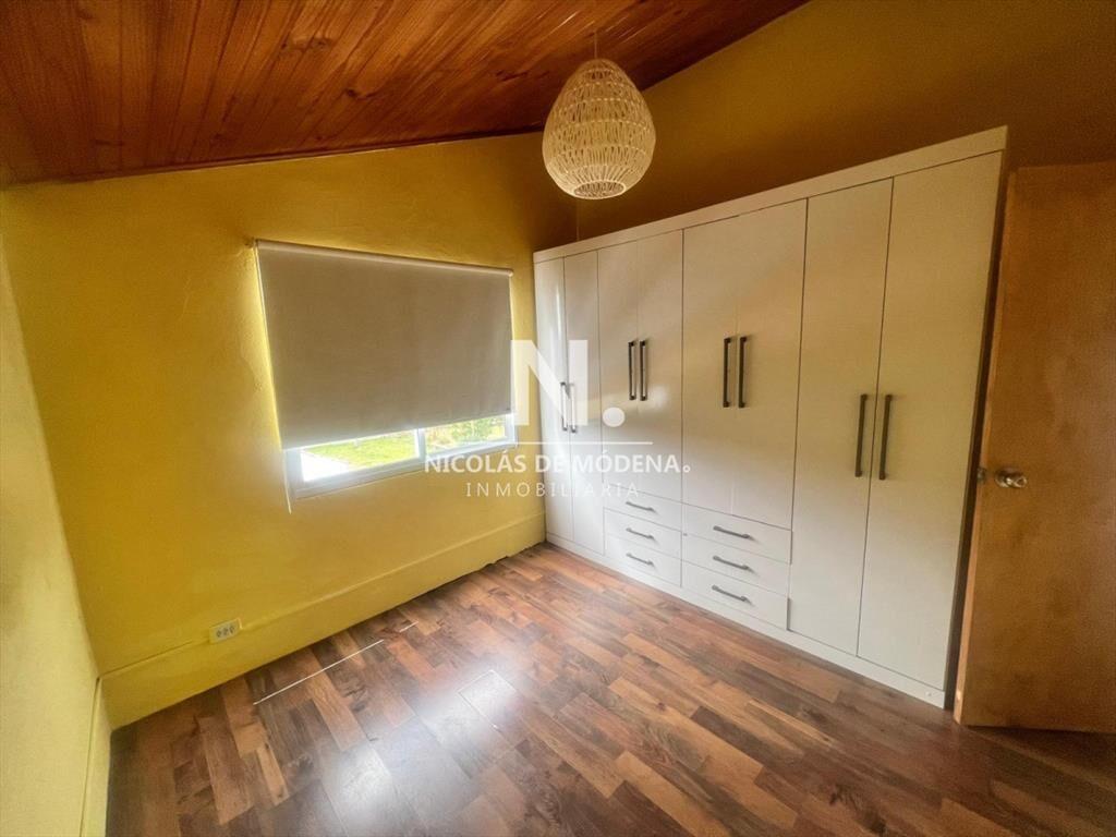 En venta casa de 2 plantas a metros del mar, de 3