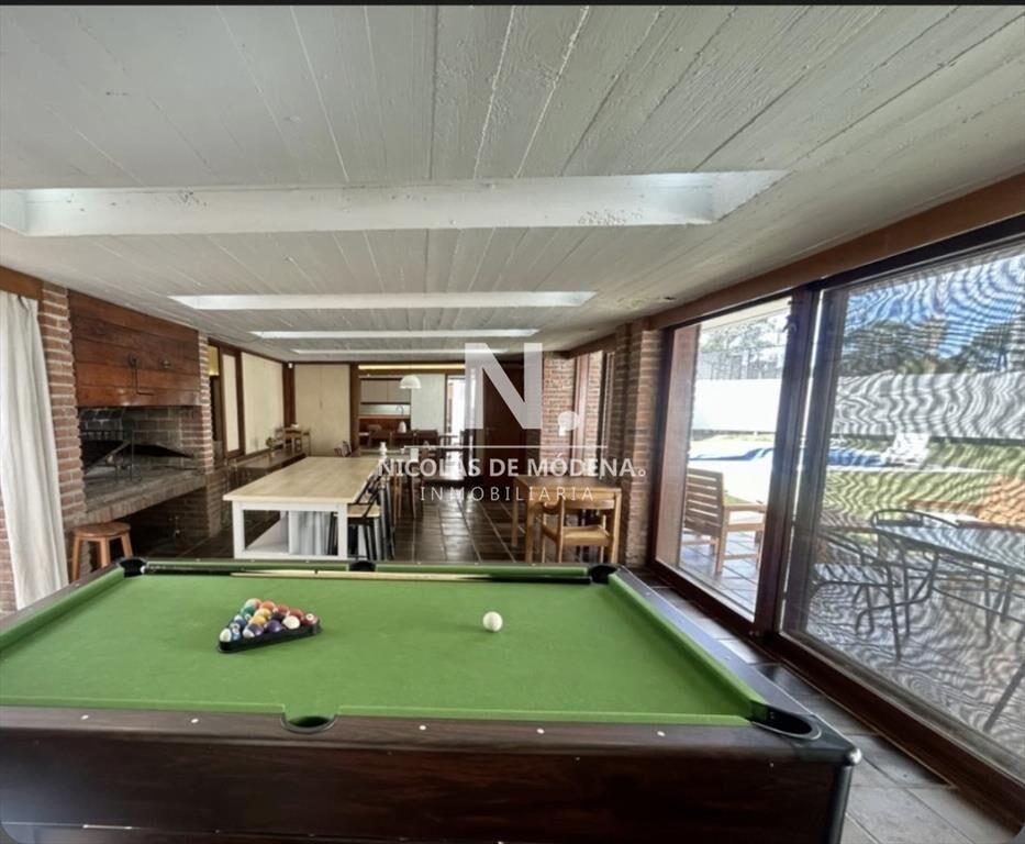 En venta casa de 5 dormitorios con piscina y en