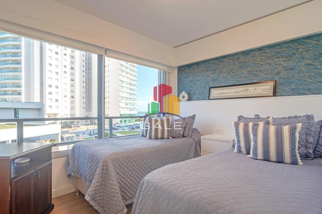 Apartamento en Punta del Este Mansa Torre en 1ra