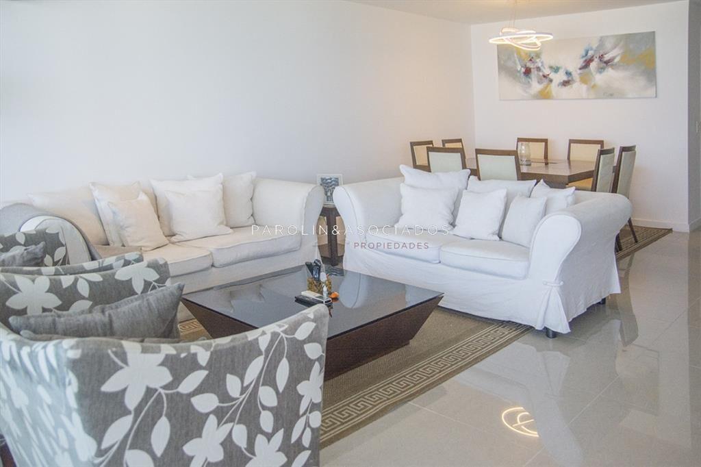 Apartartamento de 3 dormitorios en venta en Torre