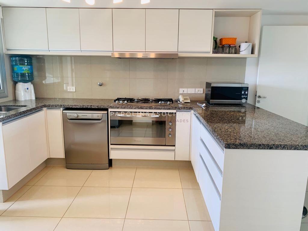 Apartamento en venta de 3 dormitorios en Brava