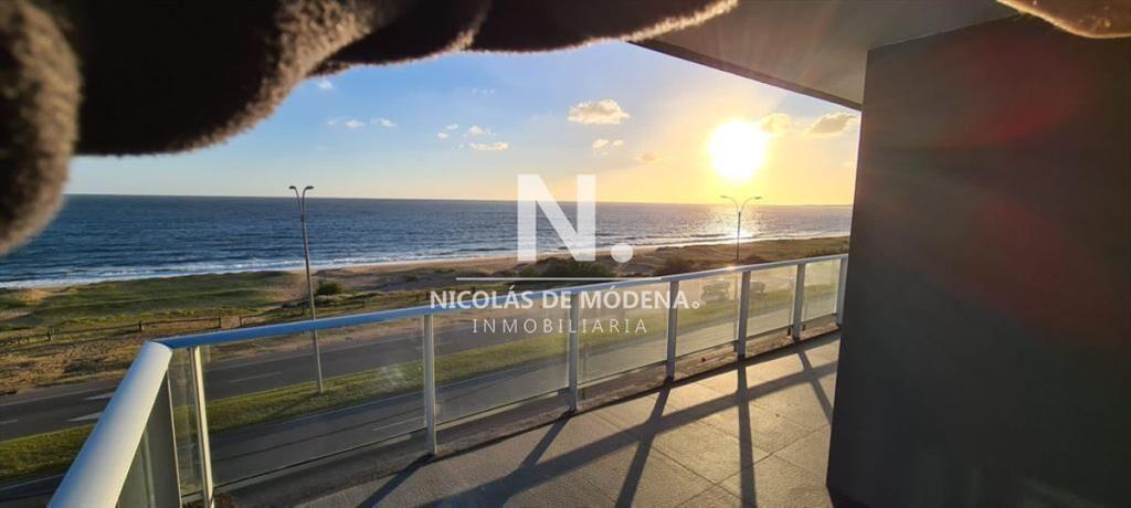 Apartamento de Venta de 2 dormitorio en Edificio