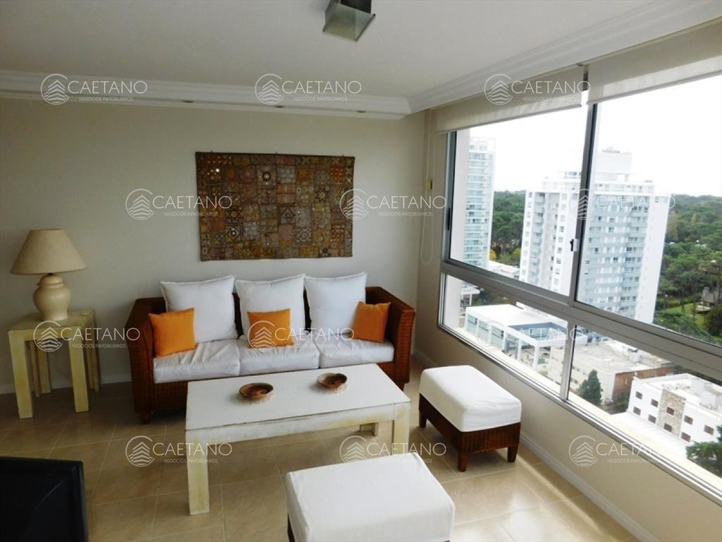 Venta de depto en edificio con servicios