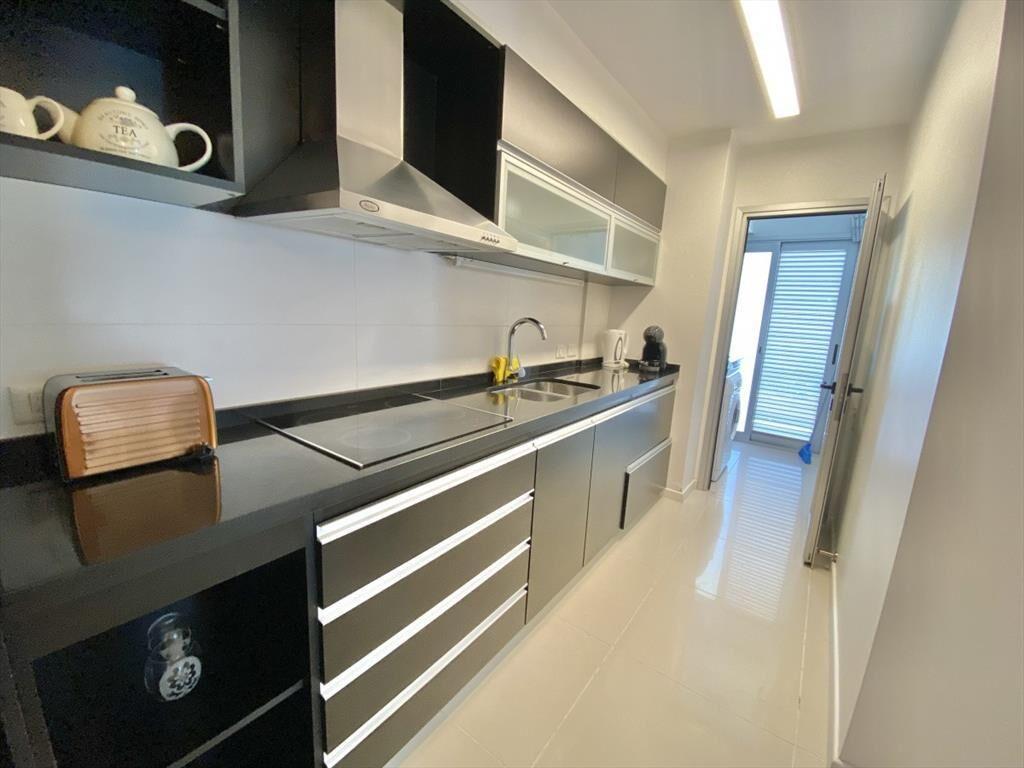 VENTA DE APARTAMENTO DE 3 DORMITORIOS - PLAYA