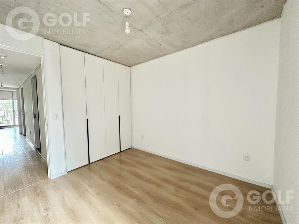 Venta de apartamento 3 dormitorios con balcón en Ciudad Vie