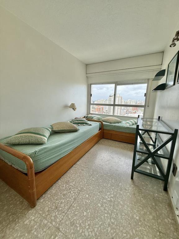 APARTAMENTO EN VENTA 3 DORMITORIOS EN TORRE DE