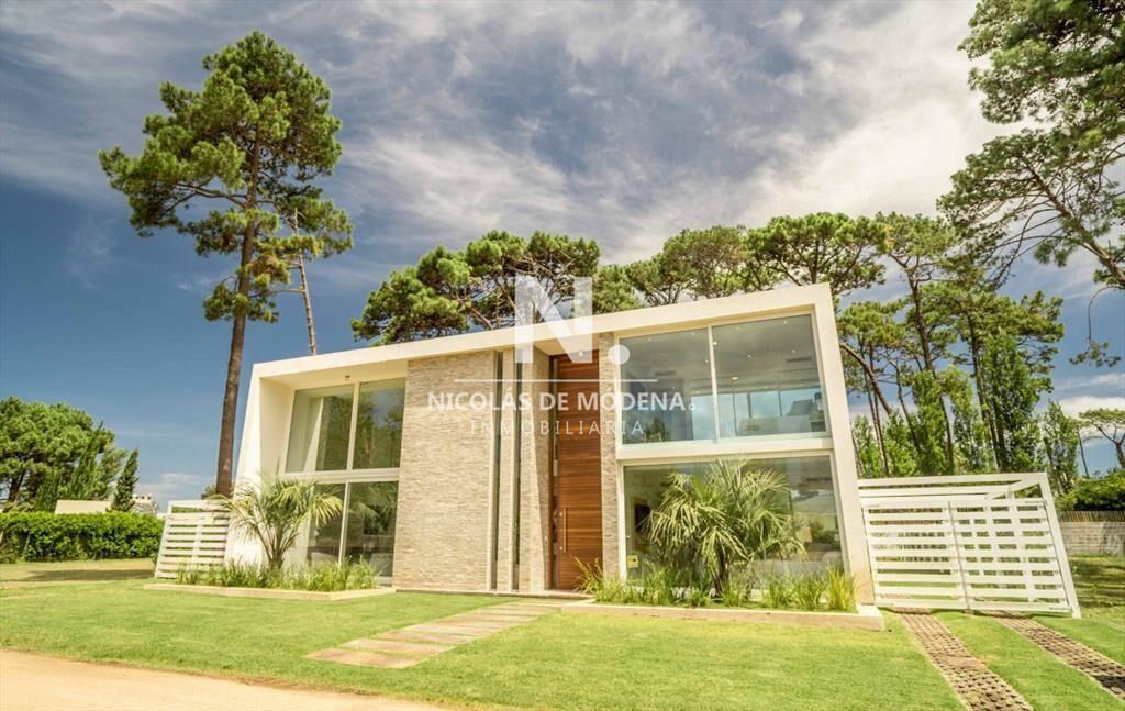 Casa en Barrio Privado, Boulevard Park- Punta del