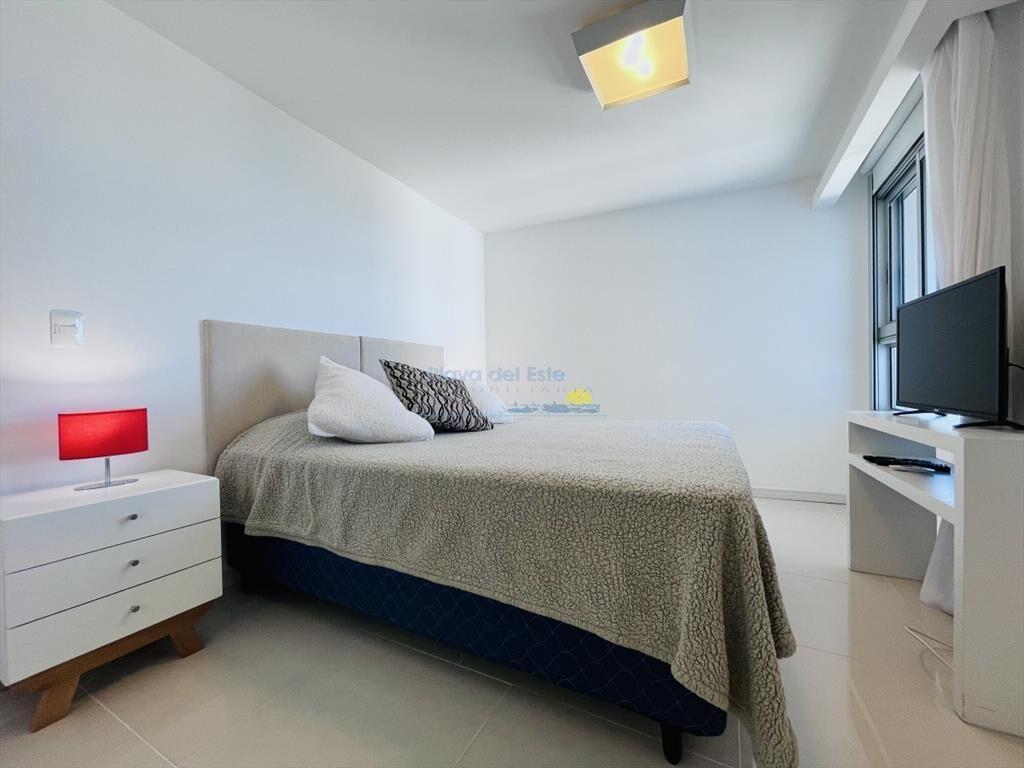 Apartamento con Vista al Mar de 3 Dormitorios y +
