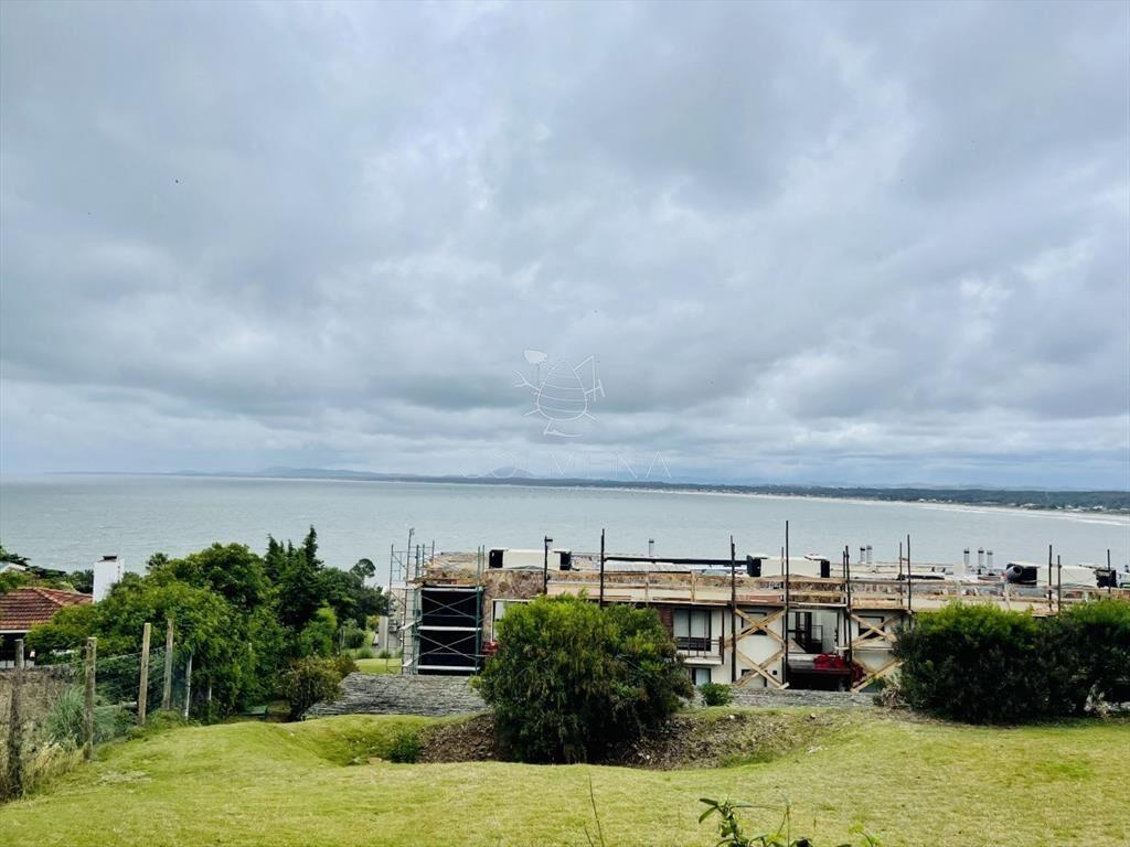 Venta de apartamento de dos dormitorios con en de