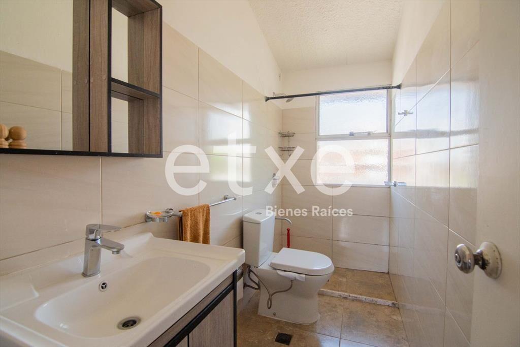 Venta con renta de Apartamento en Buceo...