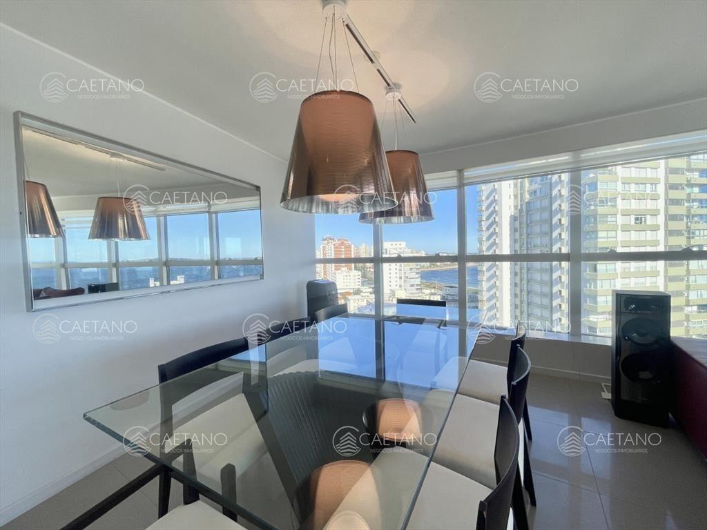 Venta Departamento - 3 dormitorios + servicio - -