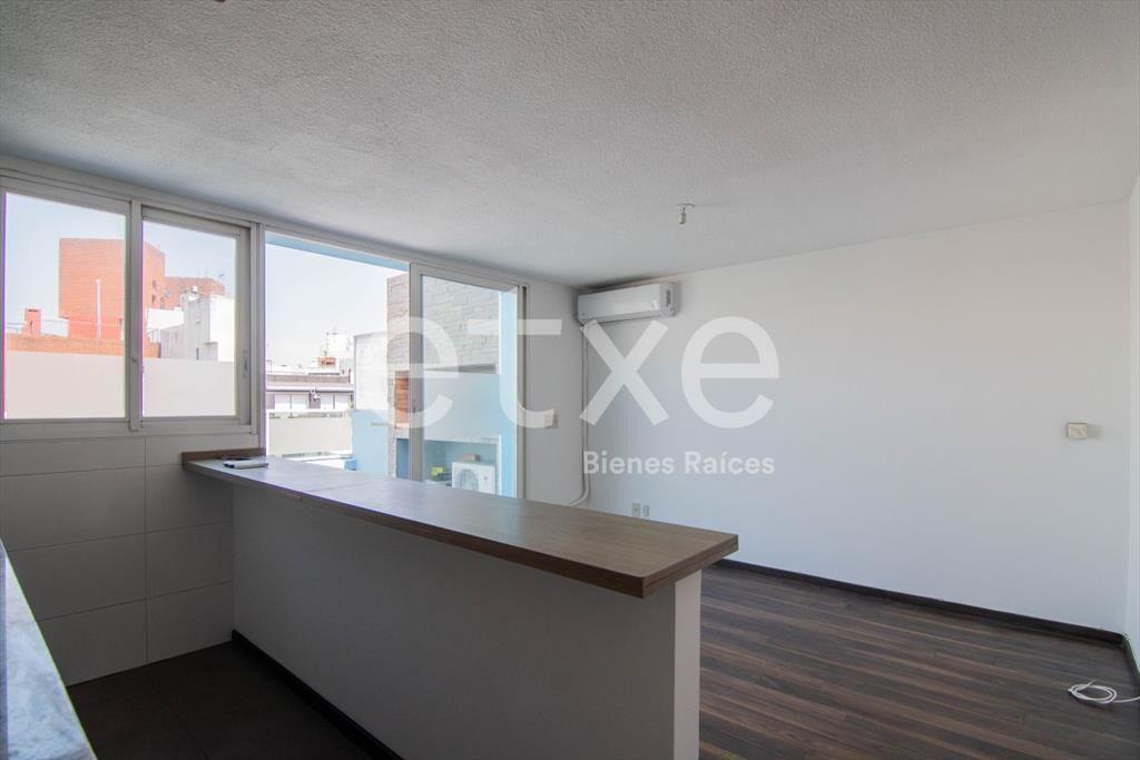 Venta con Renta Penthouse en Pocitos...