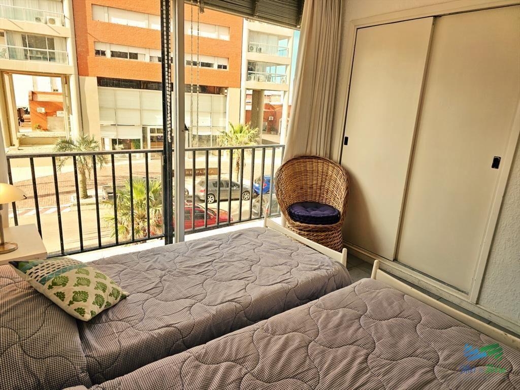 Vendo apartamento dos dormitorio en la peninsula,