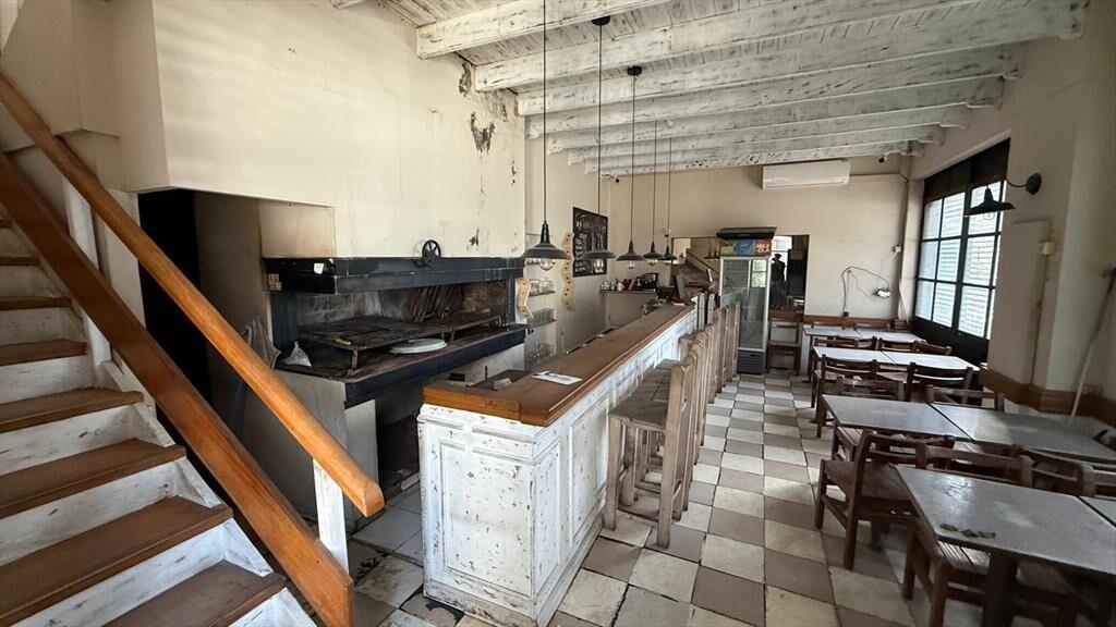 Mercado del puerto, 70 m2, excelente punto, apto gastronomí