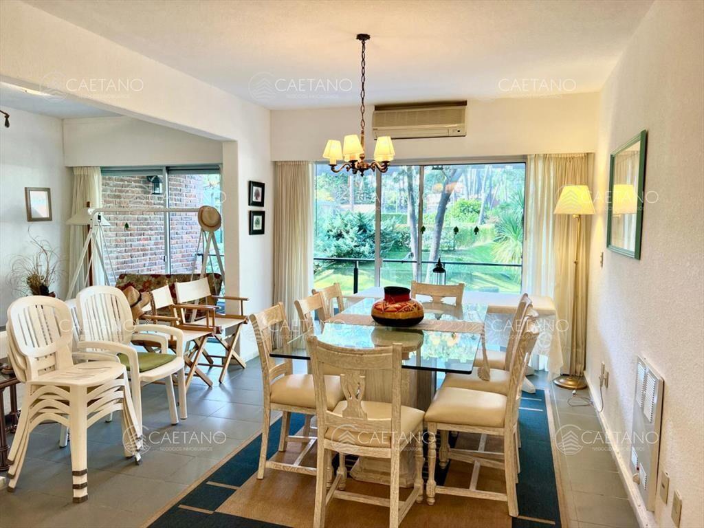 En venta, playa mansa, zona parada 16, de 3 con
