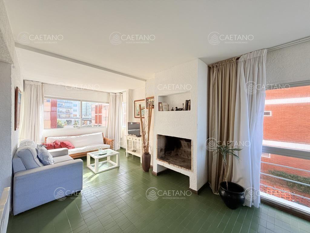 Venta apartamento 2 dormitorios frente al mar -